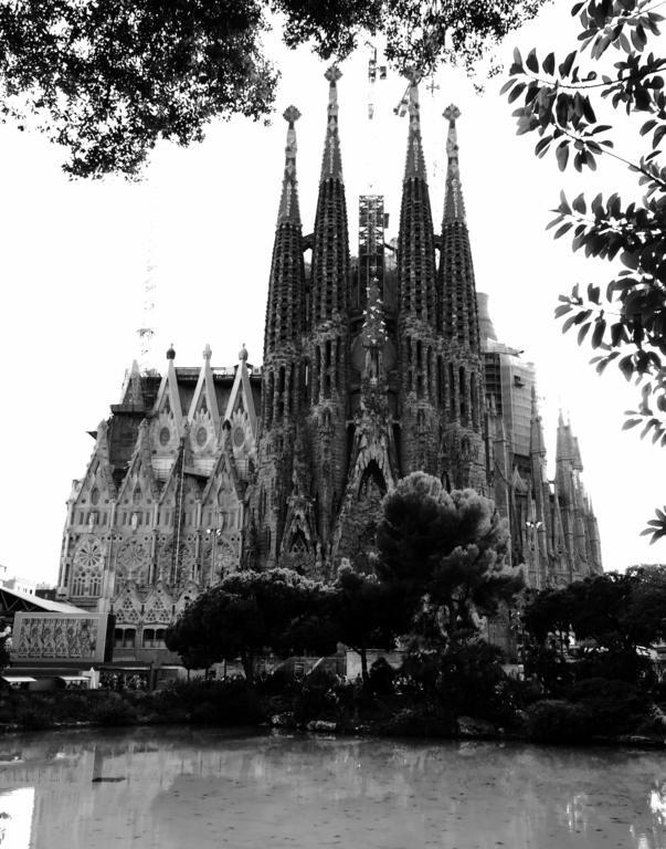 Apartments Barcelona Sagrada Rom bilde