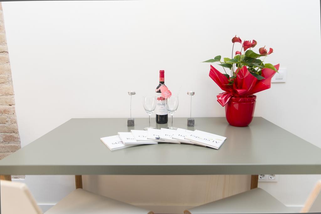 Apartments Barcelona Sagrada Rom bilde