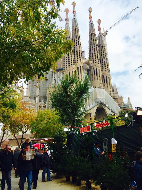 Apartments Barcelona Sagrada Eksteriør bilde