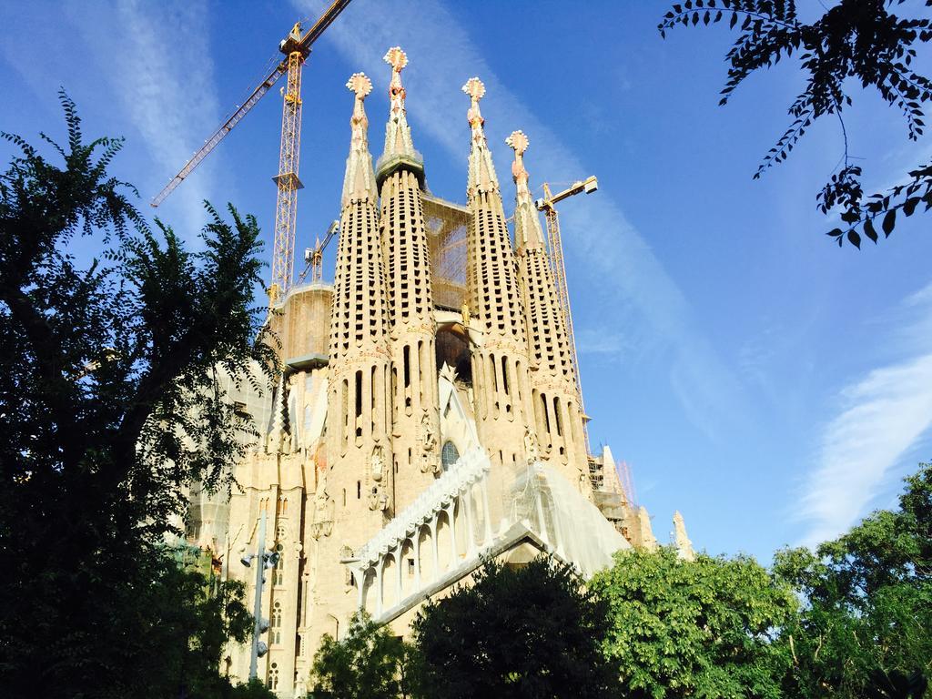 Apartments Barcelona Sagrada Eksteriør bilde